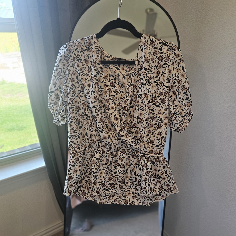 Ann Taylor Black and White Floral Blouse